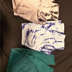 PINK Victoria's Secret Tie-Dye and Solid Leggings Set